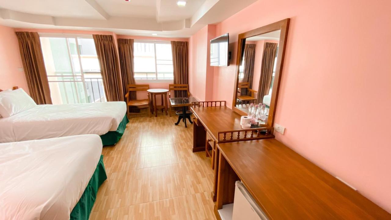 A.A. Pattaya Golden Beach Hotel Esterno foto