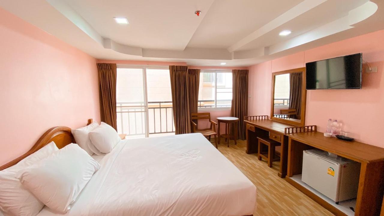 A.A. Pattaya Golden Beach Hotel Esterno foto