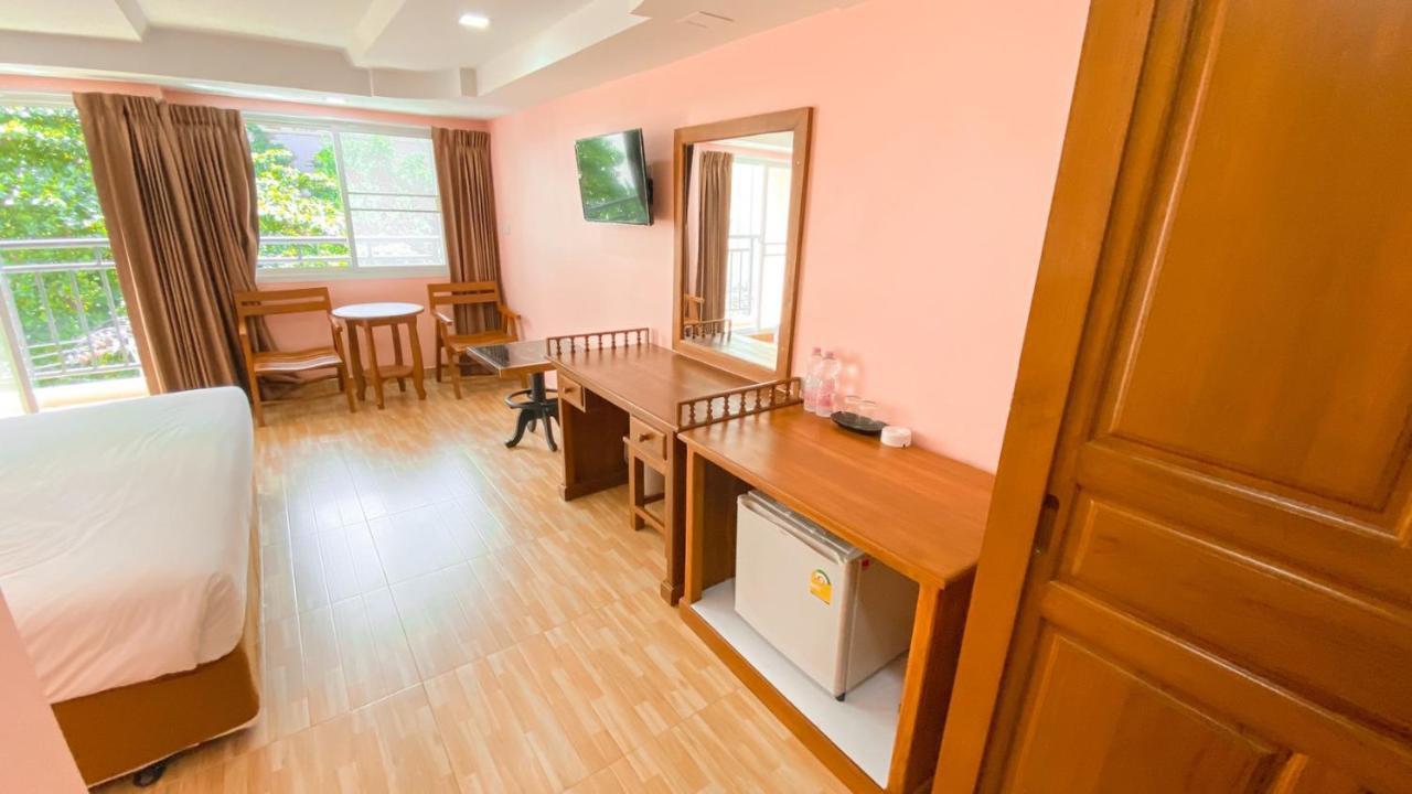 A.A. Pattaya Golden Beach Hotel Esterno foto